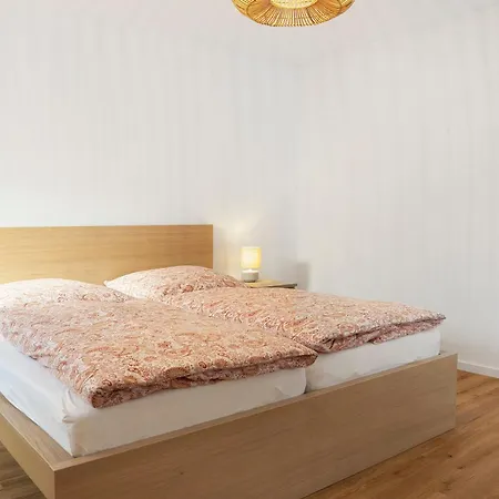 Goetz Apartment *