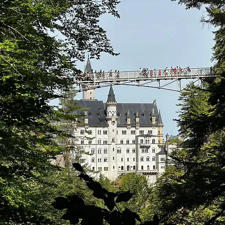 Goetz Apartment